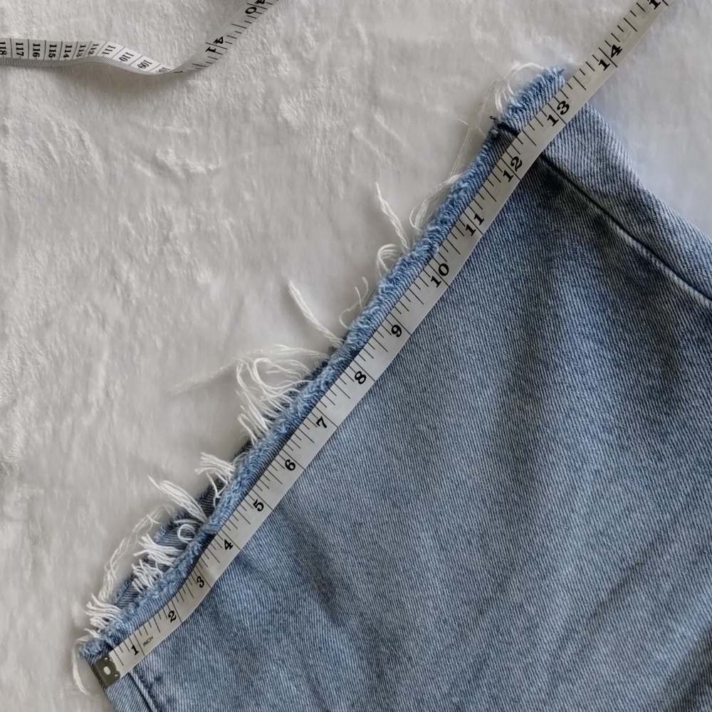 Levi’s Classic Ribcage High Rise Cut Off Denim Jean Shorts - Picture 12 of 14